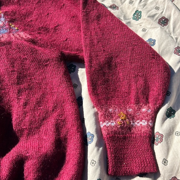 Vintage Susan Bristol Pure Wool Hand Embroidered Sweater Cardigan Burgundy L - Picture 11 of 17